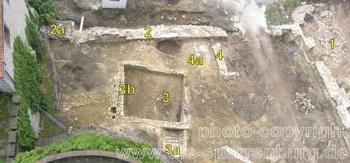 Der mittelalterliche Keller auf der vormaligen Hauptburg: 35,8 KB Der mittelalterliche Keller auf der vormaligen Hauptburg: 35,8 KB